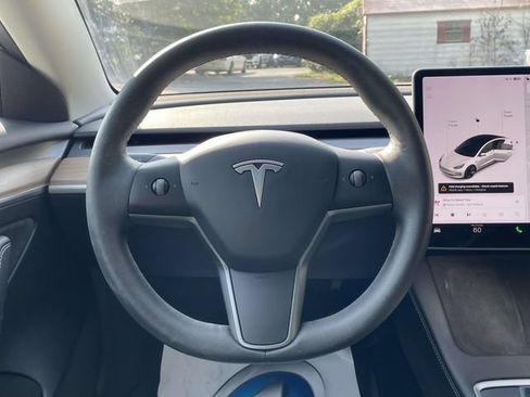 Used 2021 Tesla Model 3 Standard Range Plus RWD image 12