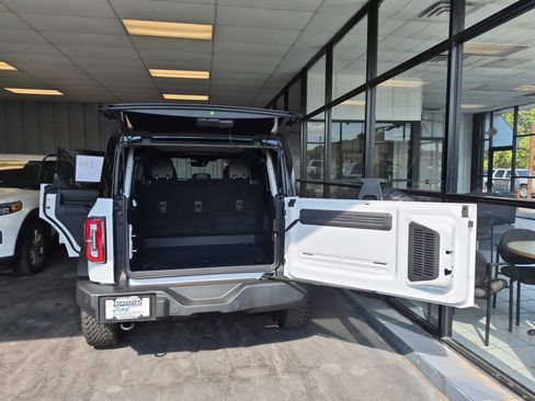 Used 2025 Ford Bronco Outer Banks image 15