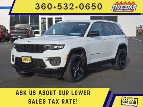 Used 2024 Jeep Grand Cherokee Altitude image 1