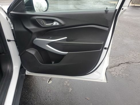 Used 2024 Chevrolet Trax RS image 31