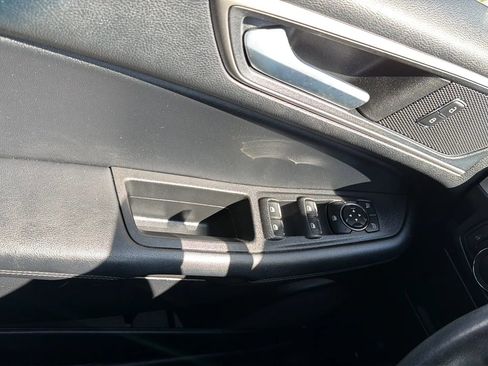 Used 2022 Ford Edge SEL AWD/4WD image 22