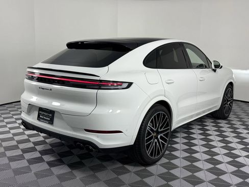 Certified 2026 Porsche Cayenne S AWD/4WD image 9