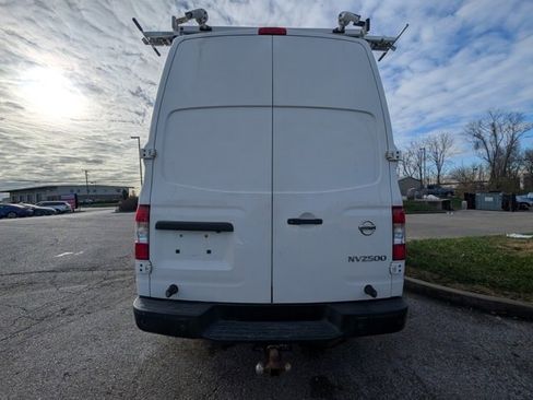 Used 2018 Nissan NV 2500 SV w/ Navigation Package image 5