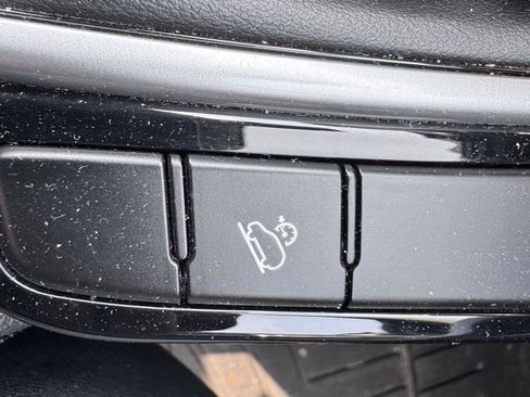Used 2022 Kia Seltos S FWD image 19