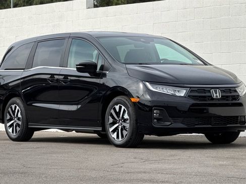 New 2026 Honda Odyssey EX-L image 2