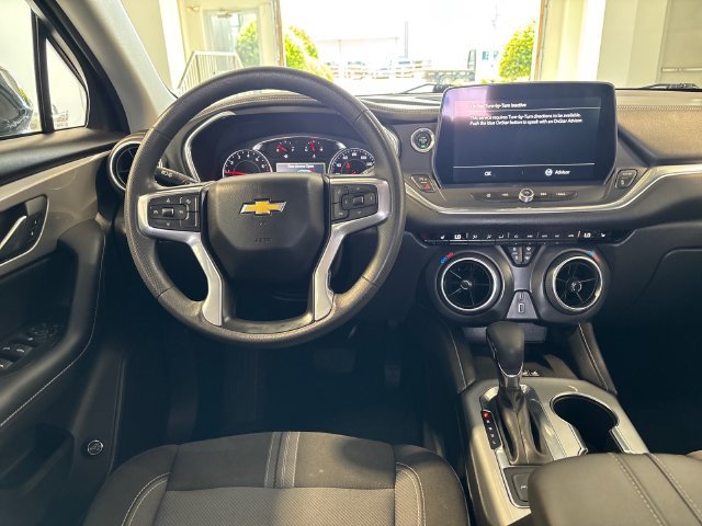 Used 2024 Chevrolet Blazer LT w/ Convenience Package FWD image 18