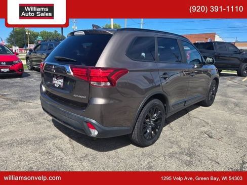 Used 2018 Mitsubishi Outlander LE AWD/4WD image 4