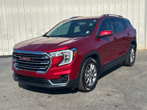 Used 2023 GMC Terrain SLT image 2