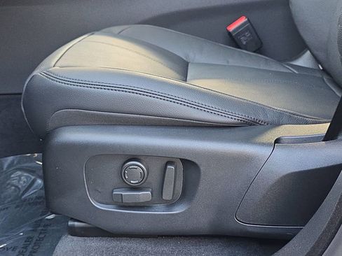 New 2026 Land Rover Range Rover Velar Dynamic SE AWD/4WD image 30