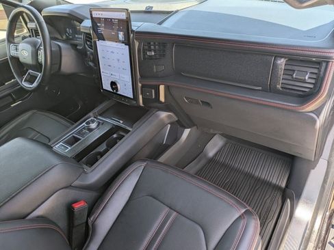 Used 2024 Ford Expedition Limited RWD image 23