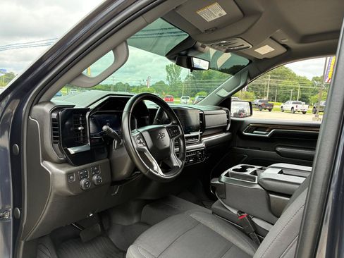 Used 2023 Chevrolet Silverado 1500 RST AWD/4WD image 12