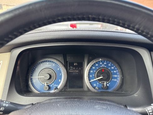 Used 2015 Toyota Sienna XLE image 38