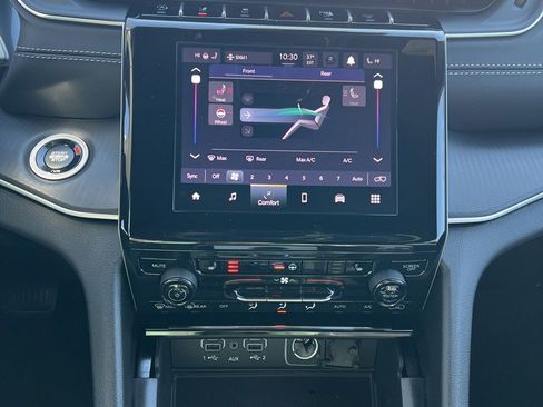 New 2025 Jeep Grand Cherokee L Altitude image 27