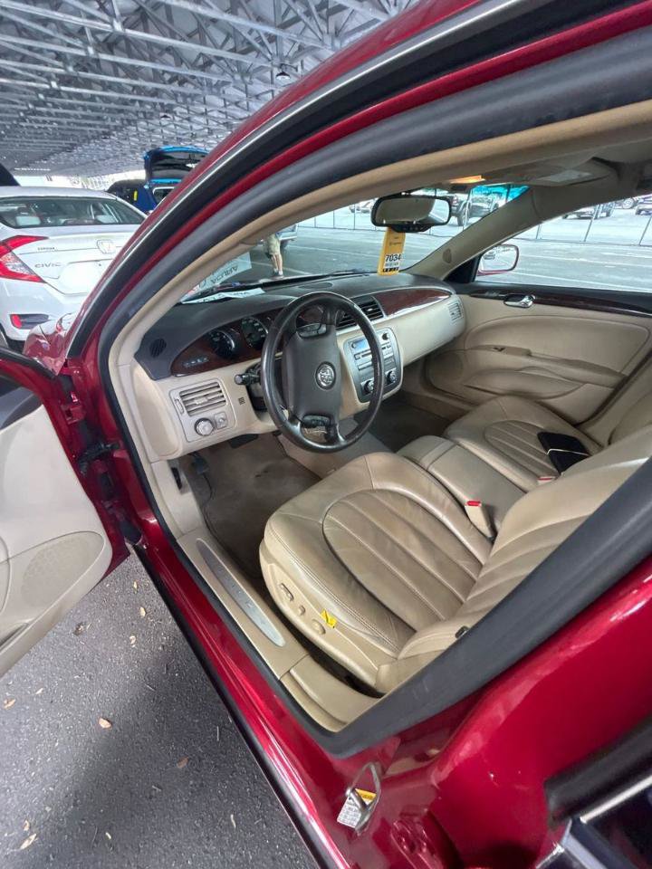 Used 2011 Buick Lucerne CXL FWD image 11