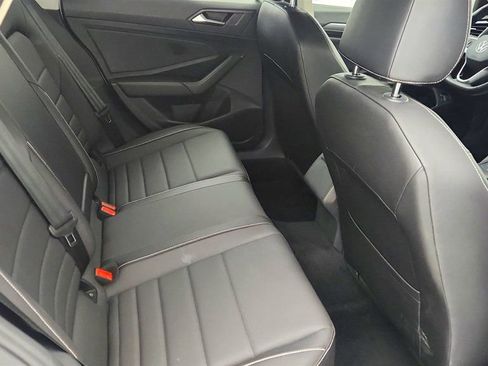 Used 2022 Volkswagen Jetta SE image 22