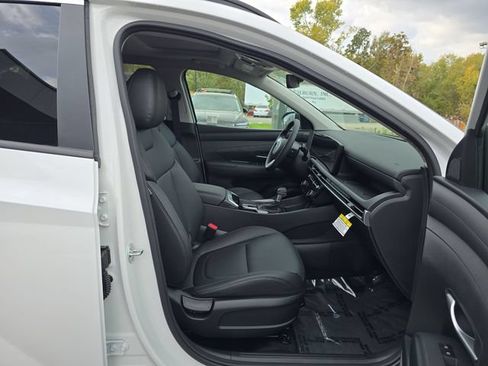 Used 2025 Hyundai Tucson SEL AWD/4WD image 24