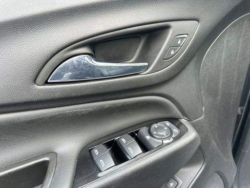 Used 2022 Chevrolet Equinox Premier image 15