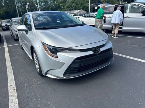 Used 2024 Toyota Corolla LE FWD image 4
