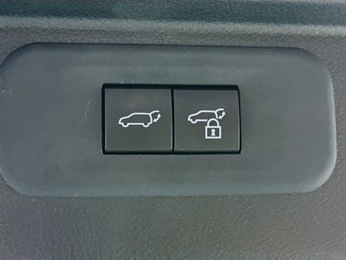 Used 2025 Toyota Grand Highlander FWD image 30