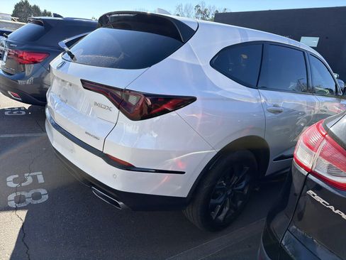 Used 2023 Acura MDX A-Spec image 10