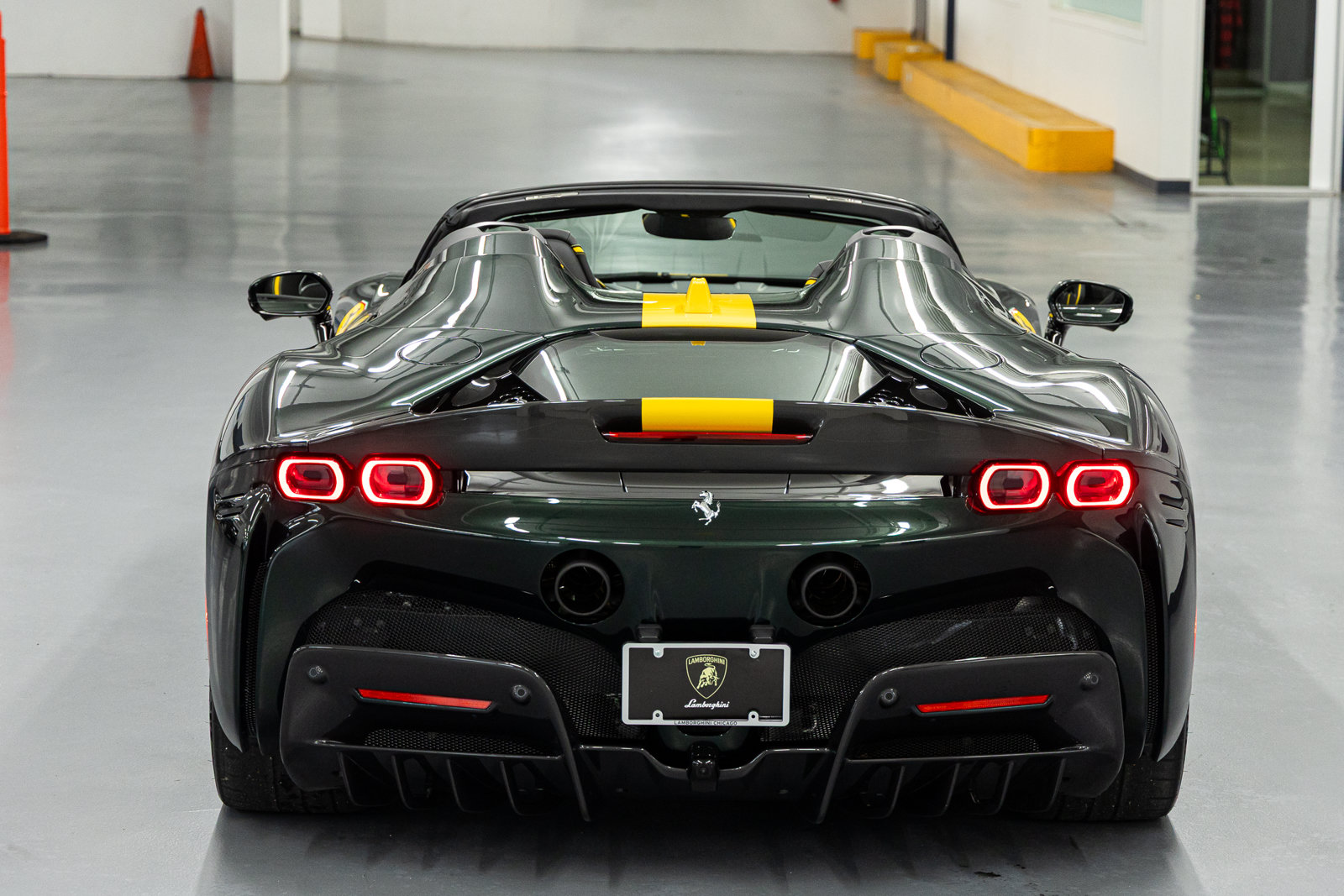 Used 2025 Ferrari SF90 Spider AWD/4WD image 8