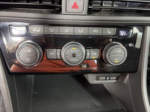 Used 2021 Volkswagen Jetta FWD image 21