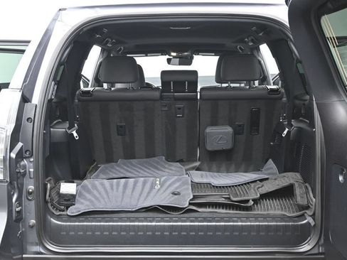Used 2022 Lexus GX 460 Premium w/ Premium Plus Package AWD/4WD image 11