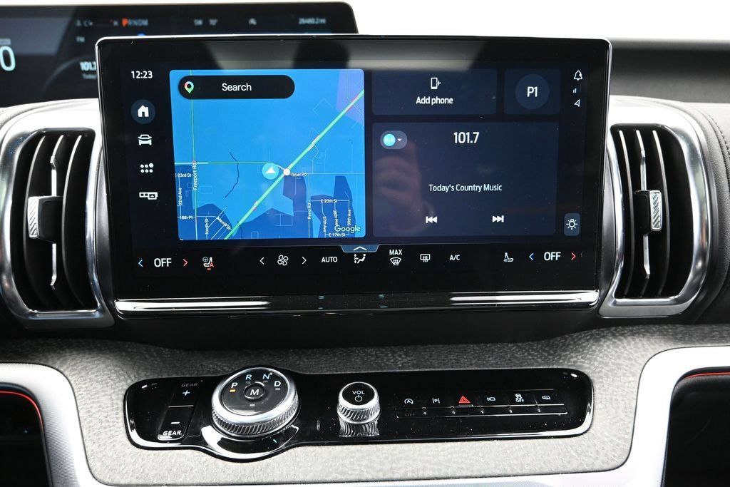 Used 2025 Ford Expedition Tremor AWD/4WD image 30