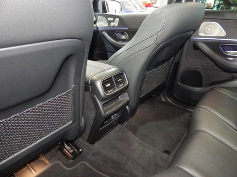 Used 2023 Mercedes-Benz GLE 450 4MATIC w/ AMG Line Exterior image 34