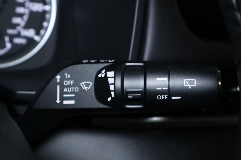 Used 2025 Mitsubishi Outlander SE AWD/4WD image 24