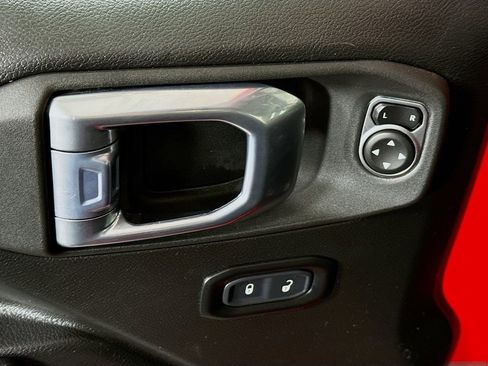 Used 2023 Jeep Wrangler Unlimited w/ Cold Weather Group image 24