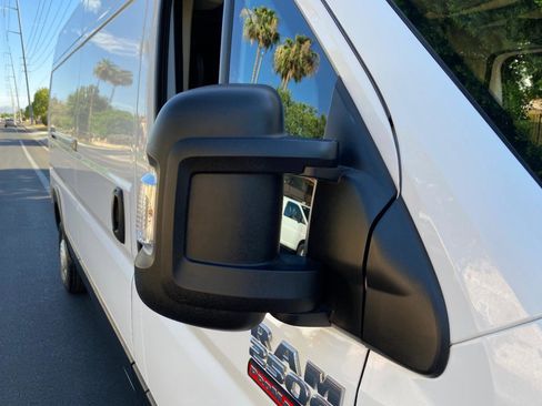 Used 2022 RAM ProMaster 2500 w/ Convenience Group FWD image 13