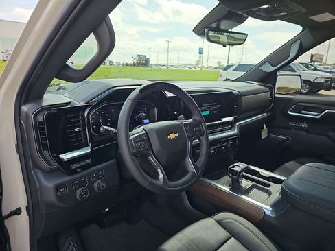 New 2026 Chevrolet Silverado 1500 High Country w/ Technology Package AWD/4WD image 10