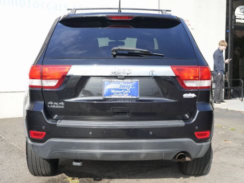Used 2011 Jeep Grand Cherokee Laredo image 5