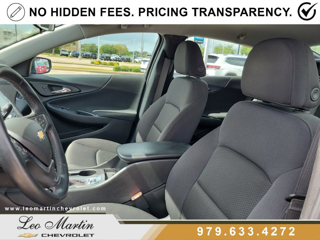 Used 2025 Chevrolet Malibu RS FWD image 12