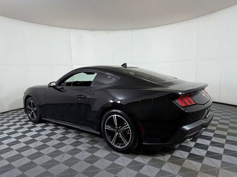 Used 2024 Ford Mustang Coupe RWD image 4