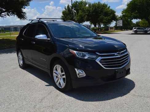 Used 2018 Chevrolet Equinox Premier FWD image 2
