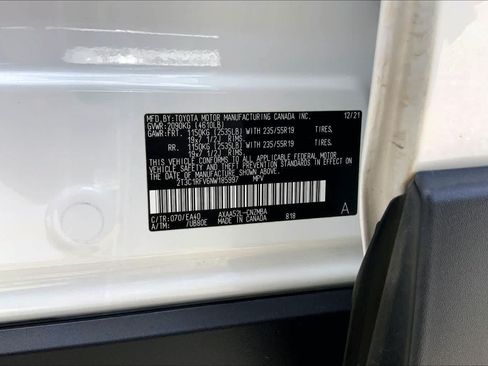 Used 2022 Toyota RAV4 XLE Premium FWD image 36