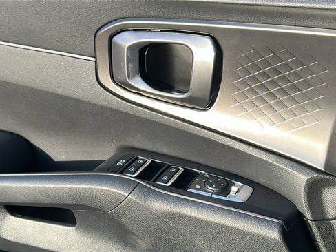 Used 2023 Kia Sorento EX image 22