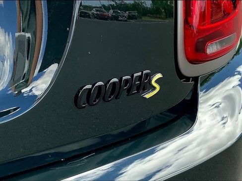 Certified 2024 MINI Cooper SE w/ MINI Resolute Edition image 9
