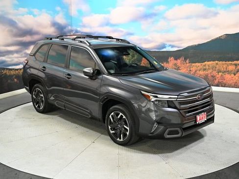 Used 2025 Subaru Forester Limited AWD/4WD image 2