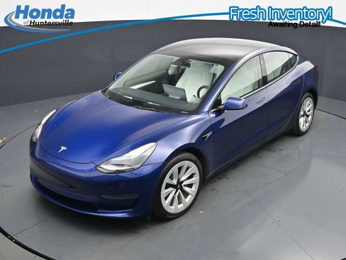Used 2023 Tesla Model 3 Standard Range RWD image 23