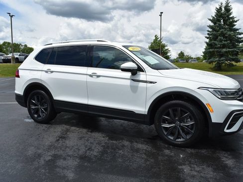Used 2022 Volkswagen Tiguan SE AWD/4WD image 4