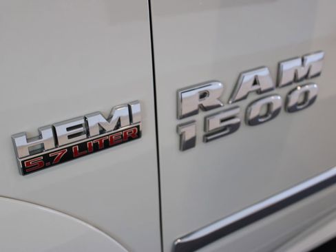 Used 2017 RAM 1500 Laramie w/ Convenience Group AWD/4WD image 37