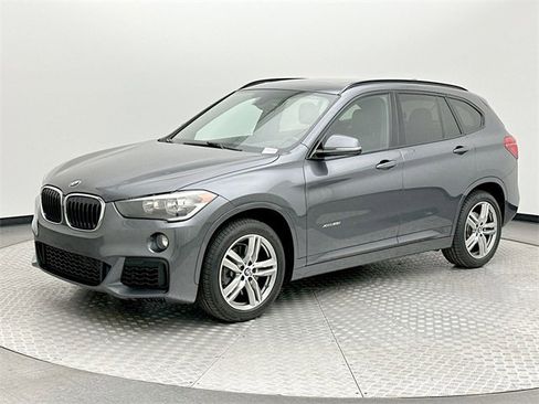 Used 2018 BMW X1 xDrive28i image 1