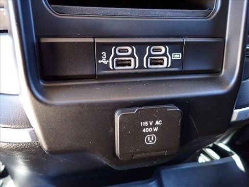 Used 2019 RAM 1500 Big Horn AWD/4WD image 9
