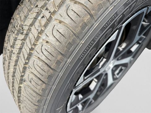 Used 2024 Jeep Compass Limited image 20