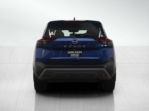 Used 2023 Nissan Rogue S image 4