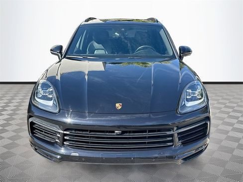 Used 2021 Porsche Cayenne S image 2