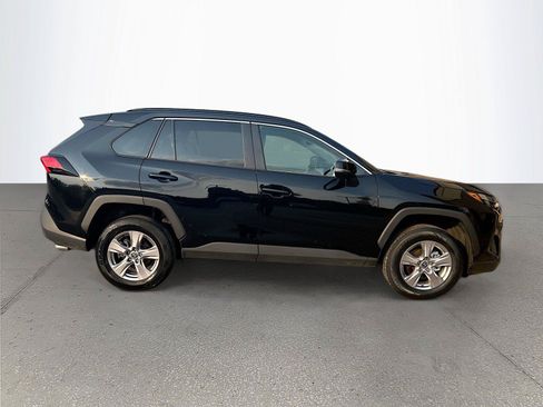 Used 2025 Toyota RAV4 XLE FWD image 3